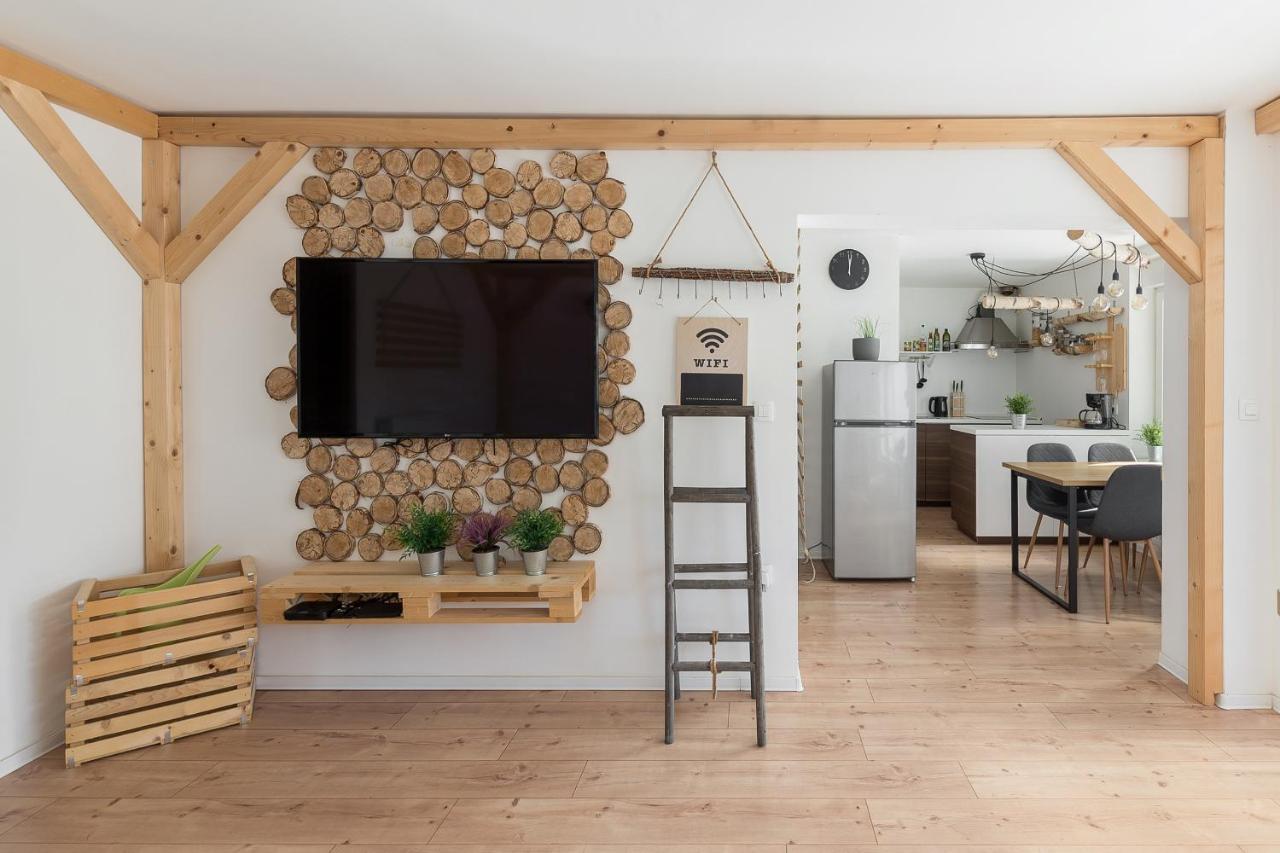 Apartments Rok Ljubljana Bagian luar foto