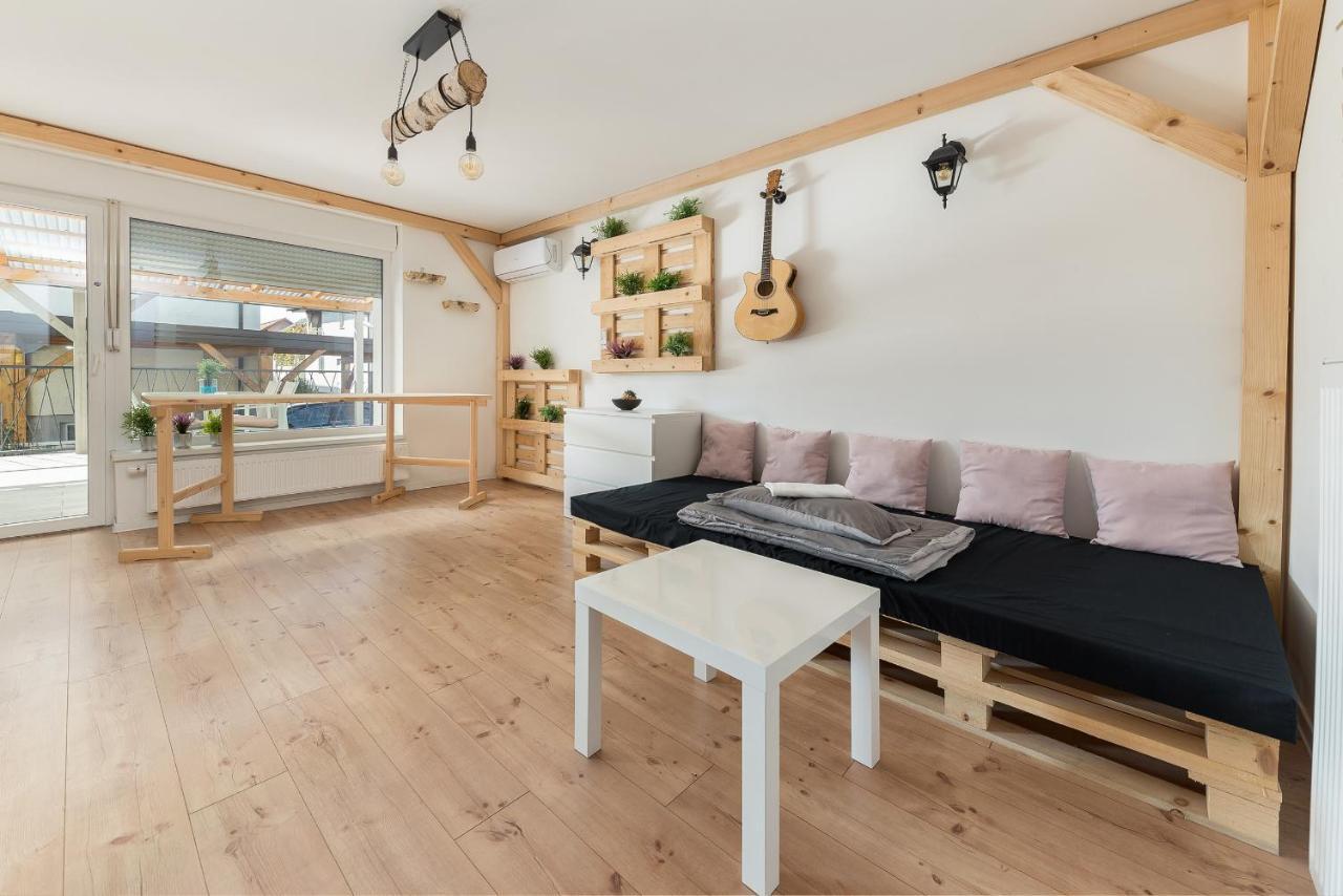 Apartments Rok Ljubljana Bagian luar foto