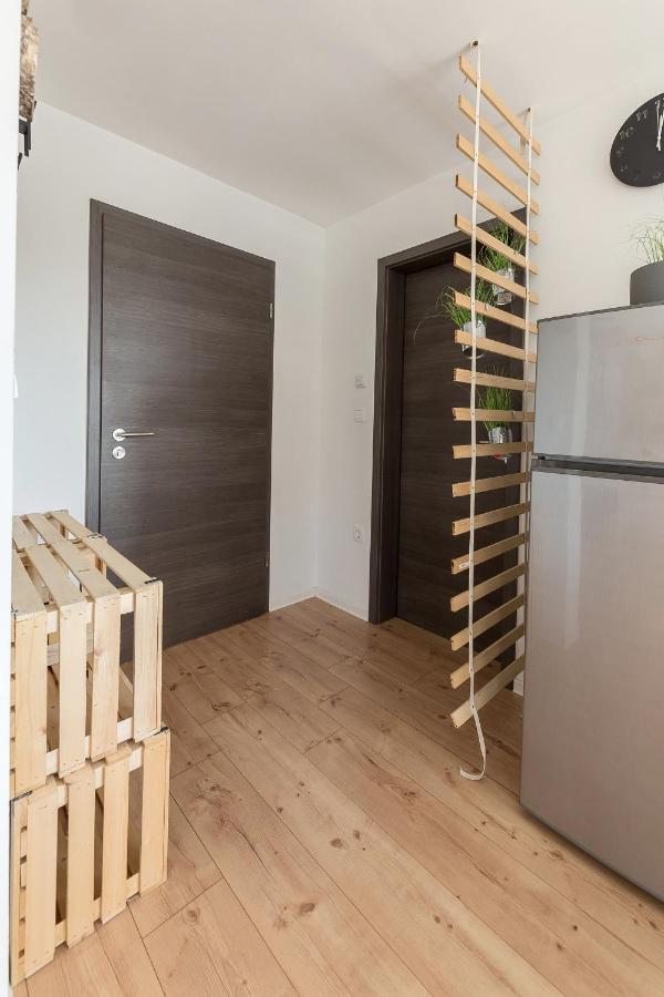 Apartments Rok Ljubljana Bagian luar foto